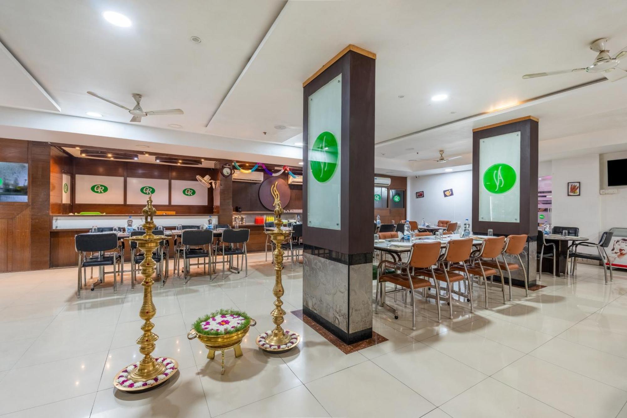 Treebo South Avenue, 700 Mts From Promenade Beach ปอนดิเชอรี ภายนอก รูปภาพ